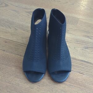 Steve Madden Black Peep-Toe Dress Shoes
